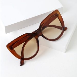 Lulus Flare Clear Brown Sunglasses 🔥🕶